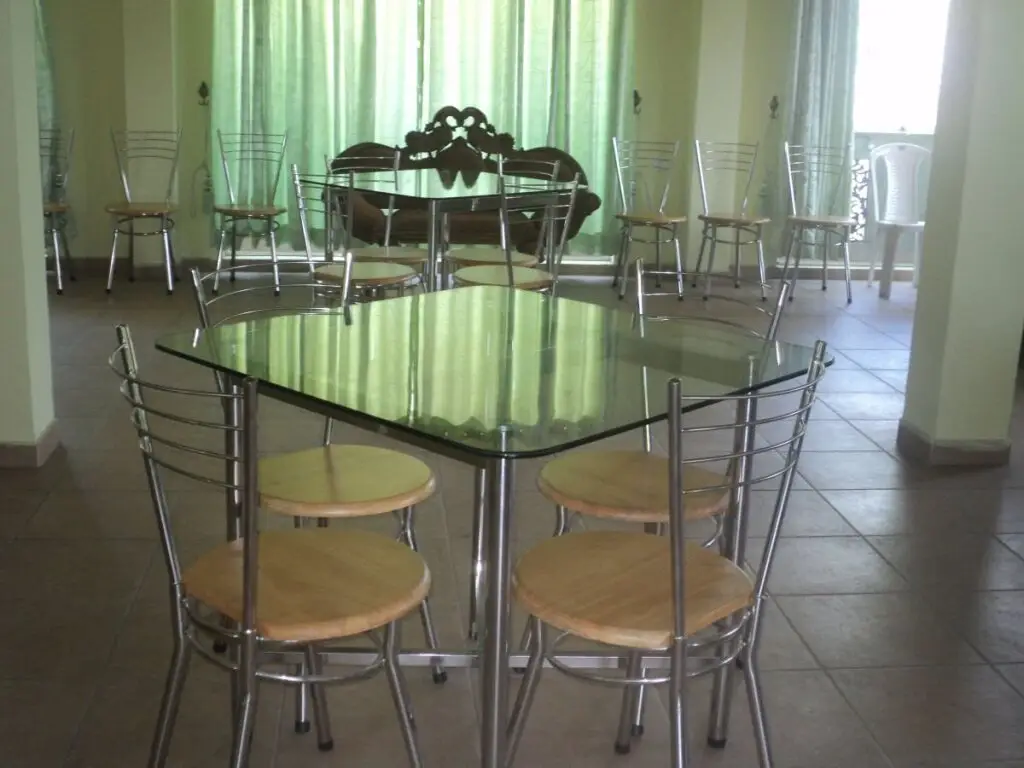 Гинигатена: Nilara Inn