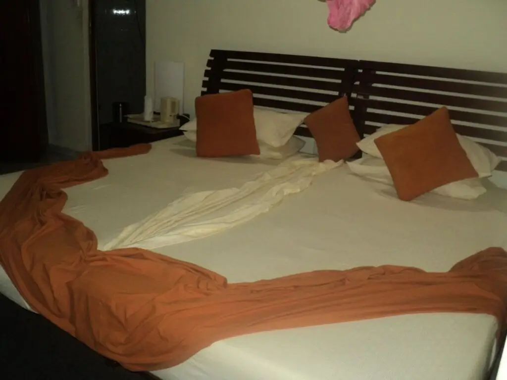 Гинигатена: Nilara Inn