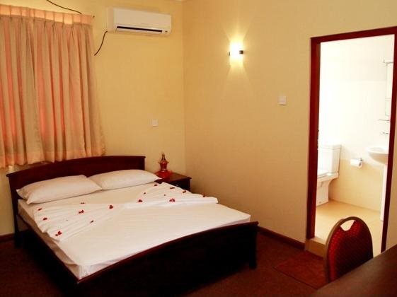 Моратува: Shanghai Hotel