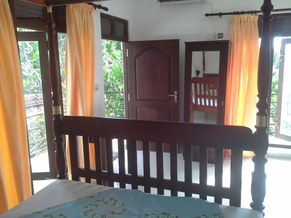 Додандува: Dream Village Beach Resort & Cabanas