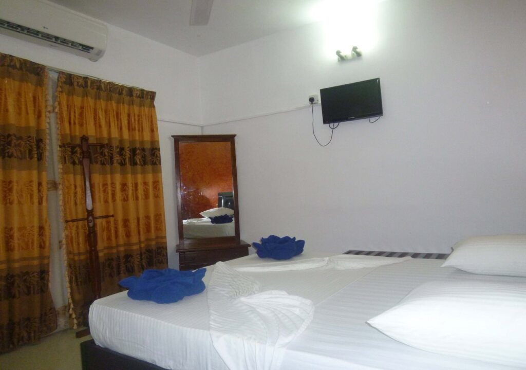 Анурадхапура: Grand Crown Hotel