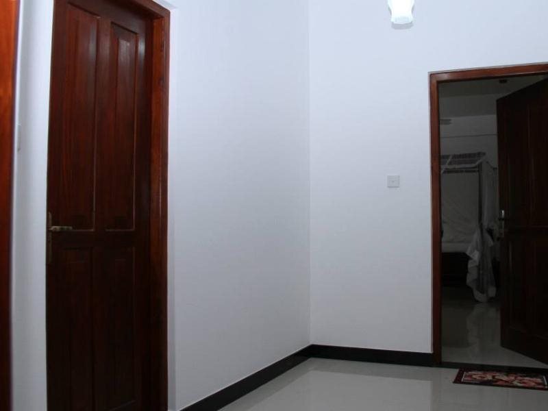 Хиккадува: Villa Dineha