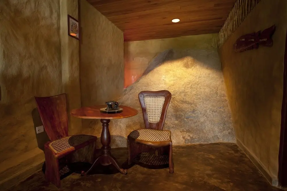 Унаватуна: Penthouse on the Rocks
