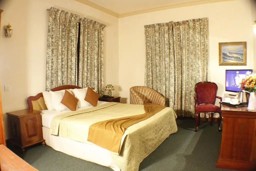 Нувара-Элия: Alpine Hotel