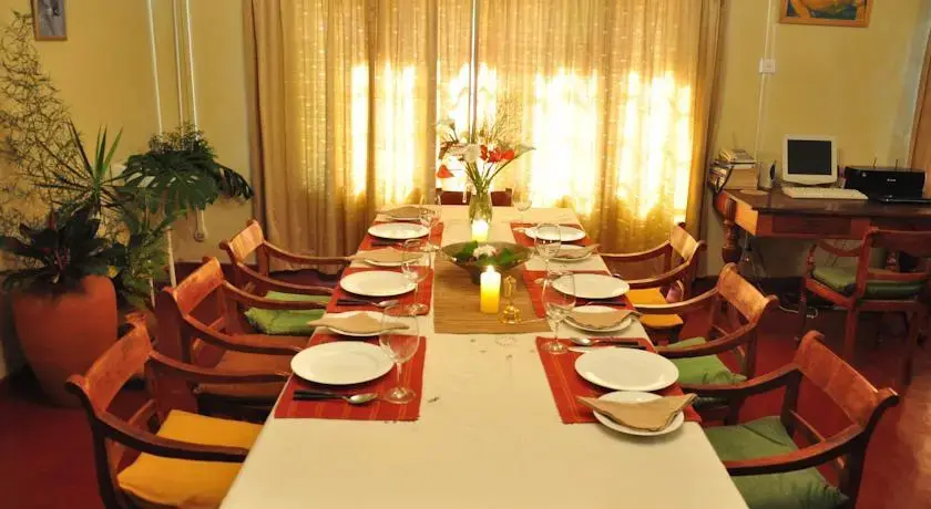 Рамбода: High Grove Bungalow
