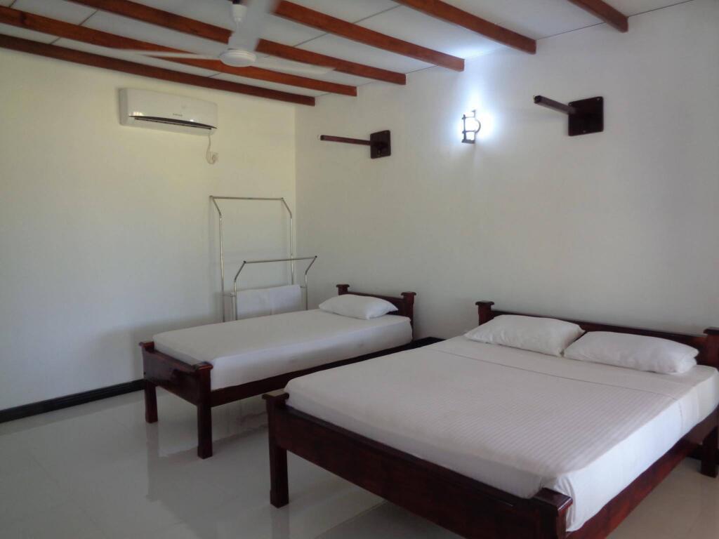 Полоннарува: Manel Guest House