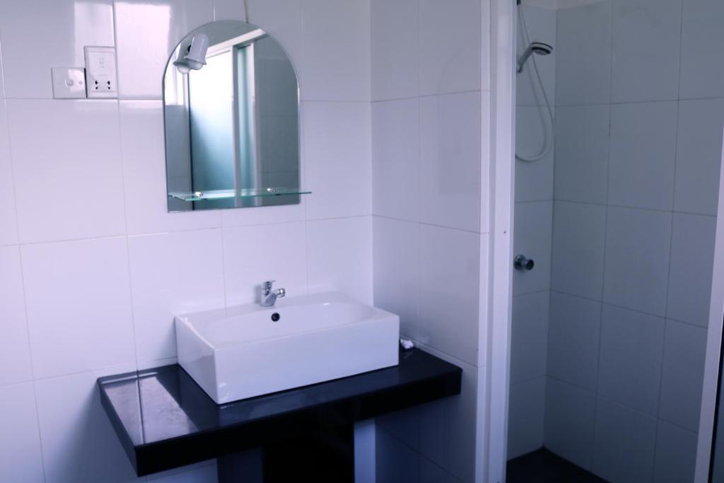 Полоннарува: Manel Guest House