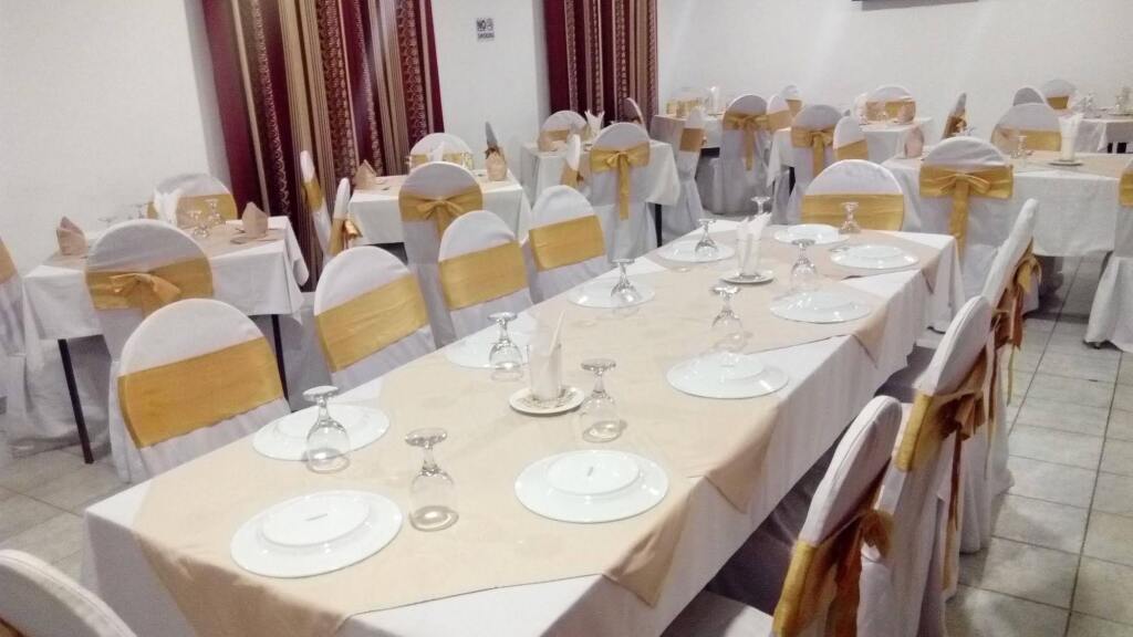 Эмбилипития: Centauria City Hotel