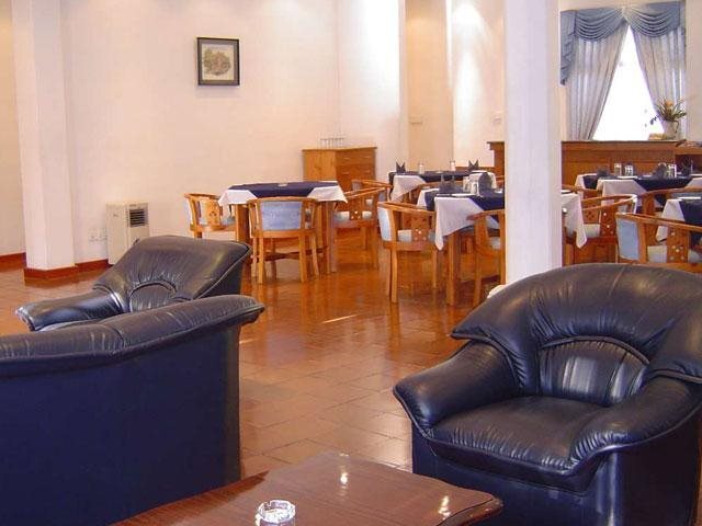 Амбевелла: Water Garden Hotel