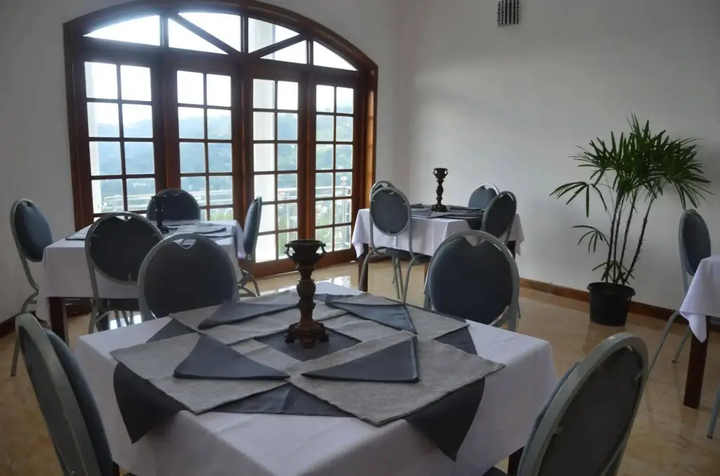 Канди: Kandyan Crown Hotel