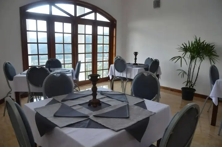 Канди: Kandyan Crown Hotel