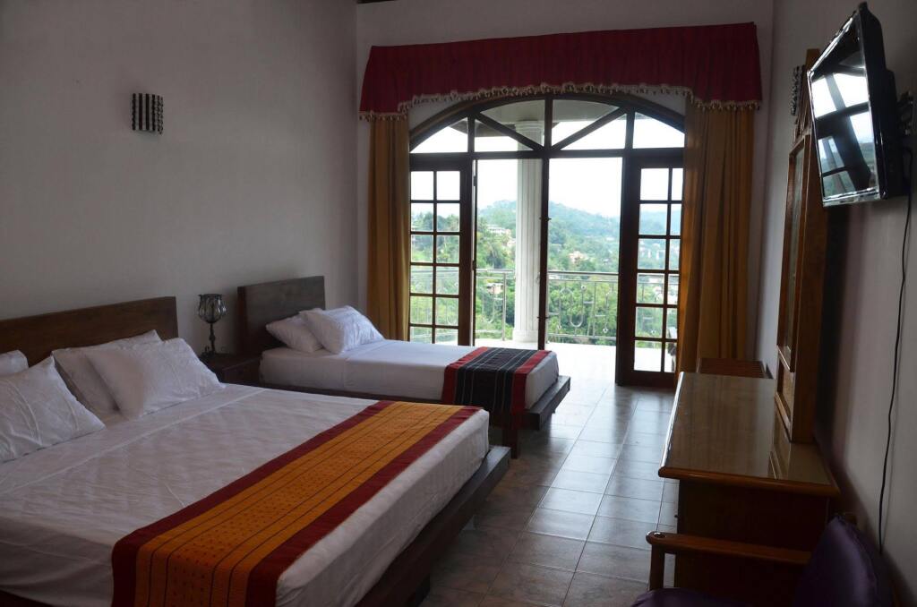 Kandyan Crown Hotel — фото 1