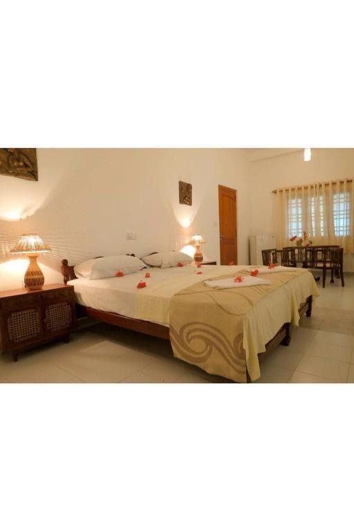 Хиккадува: Villa Paradise