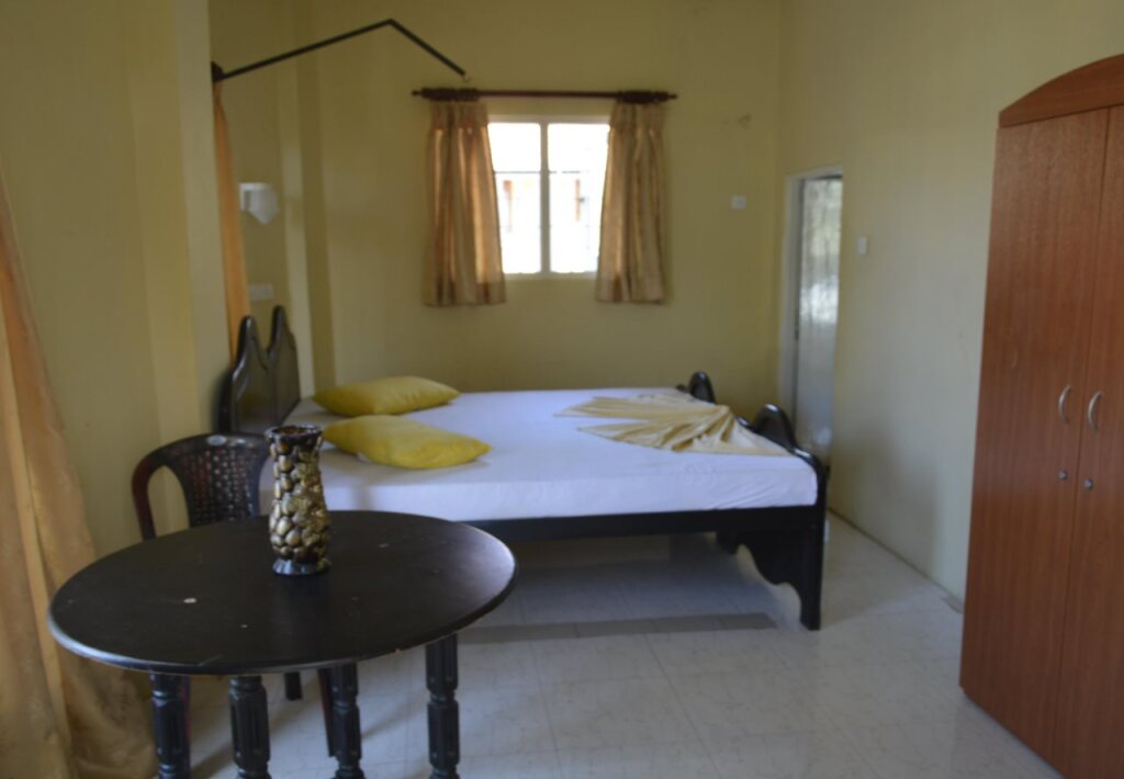 Хиккадува: Rosand Waves Hotel