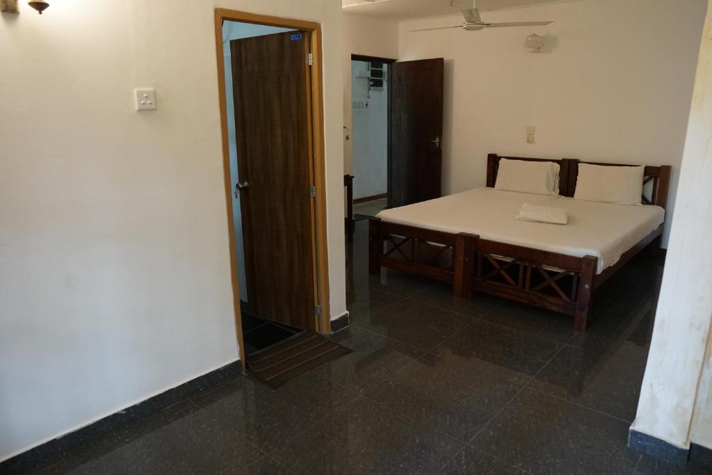Хиккадува: Thiranagama Beach Hotel