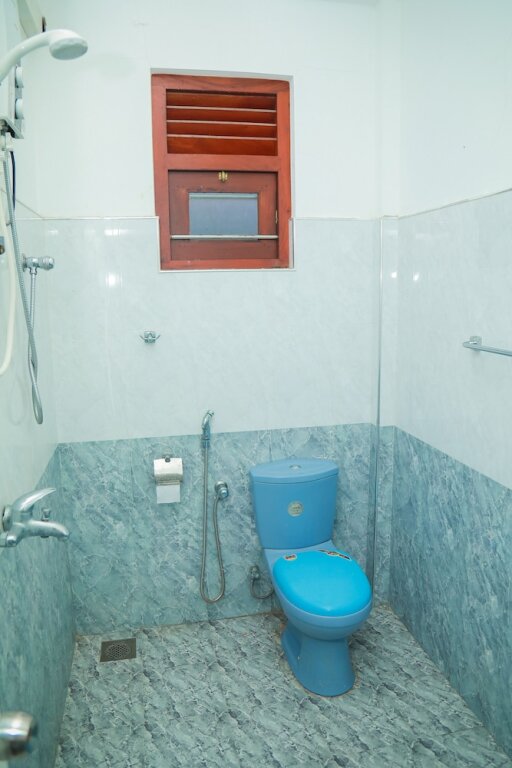 Хиккадува: Hasaranga Holiday House