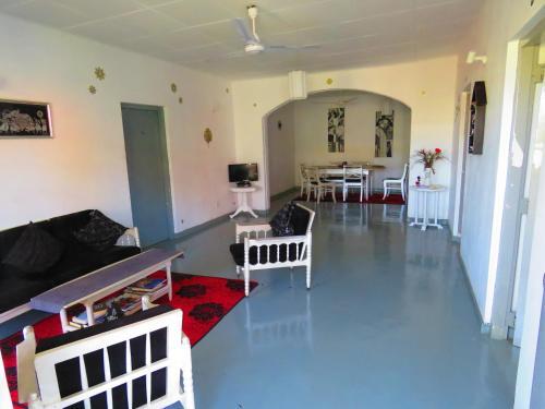 Галле: Galle Centre Home