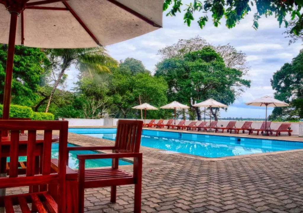 Анурадхапура: The Lakeside Hotel at Nuwarawewa