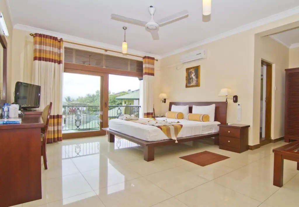 Канди: Serene Grand Villa