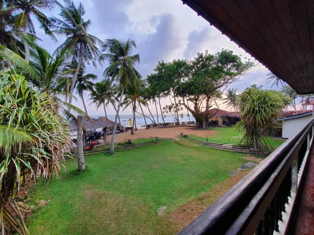 Тальпе: Sri Gemunu Beach Resort