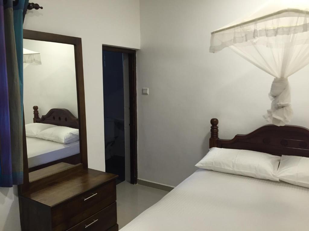 Хиккадува: Jaya Villa