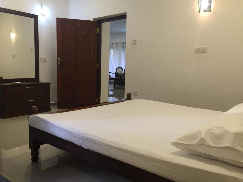 Хиккадува: Jaya Villa