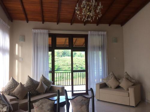 Канди: Riverside Retreat, Kandy