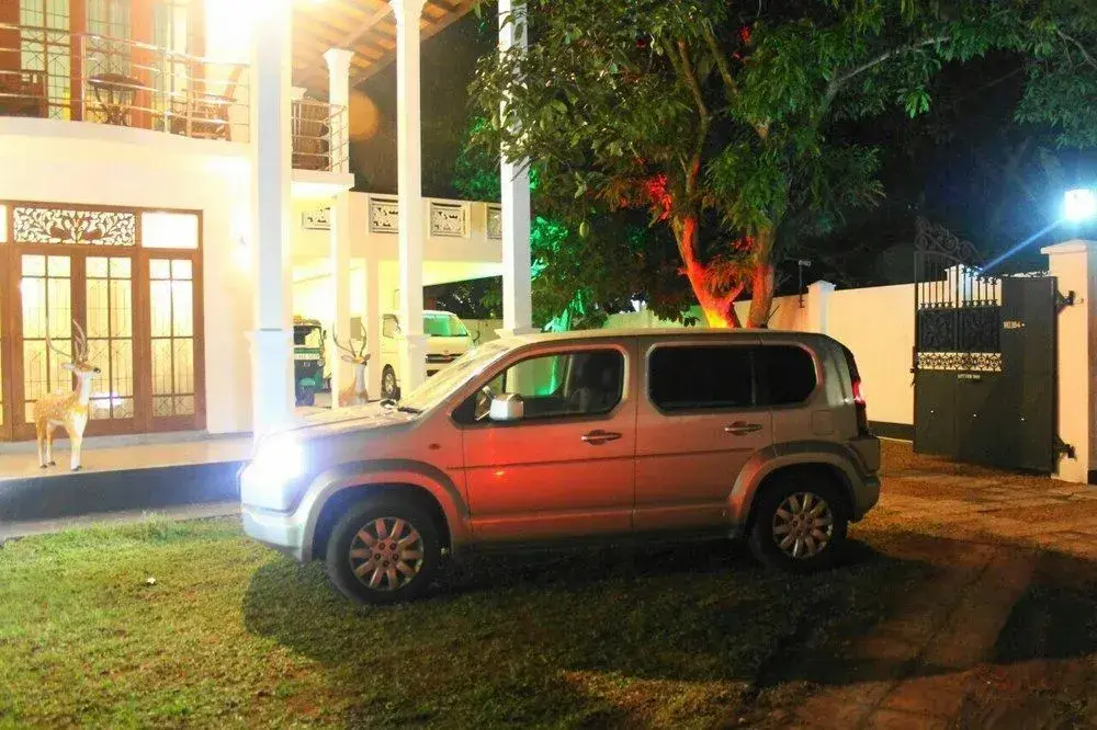 Калутара: Mahakumara White House Hotel