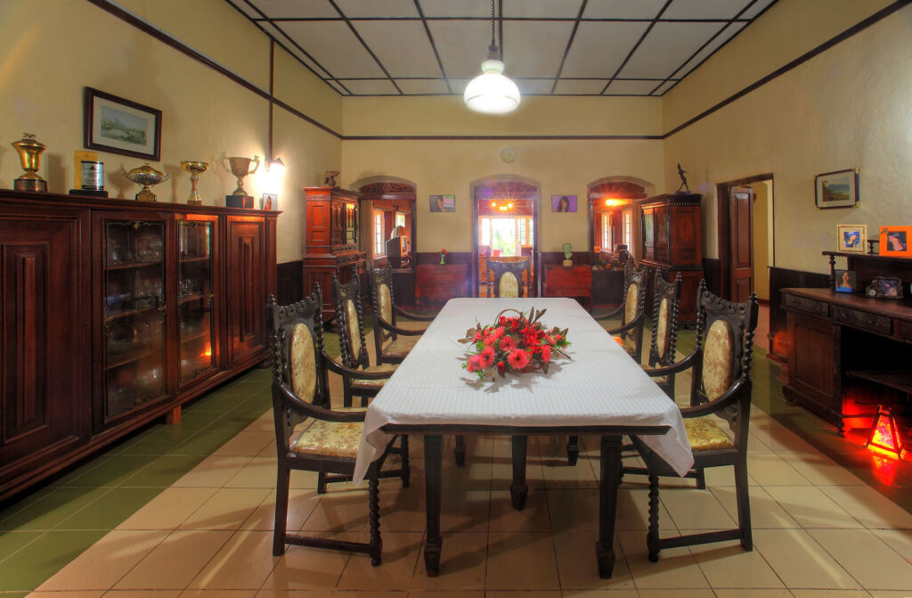 Берувела: The Bungalow at Pantiya Estate