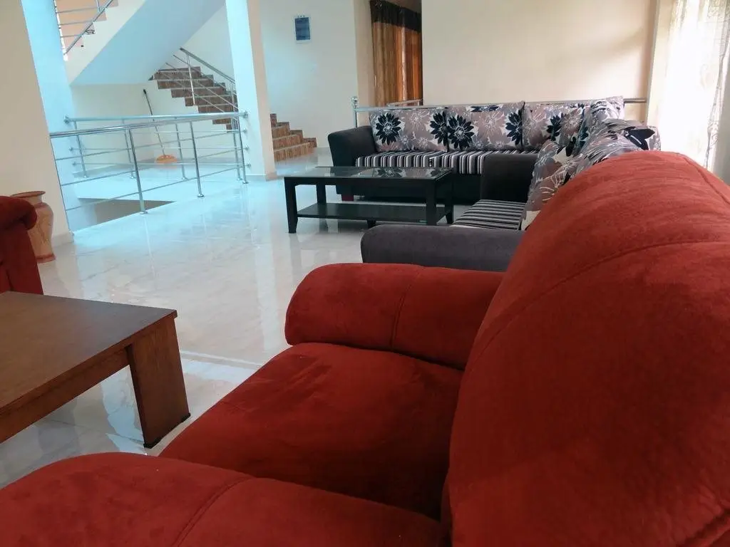Канди: Dilray Villa
