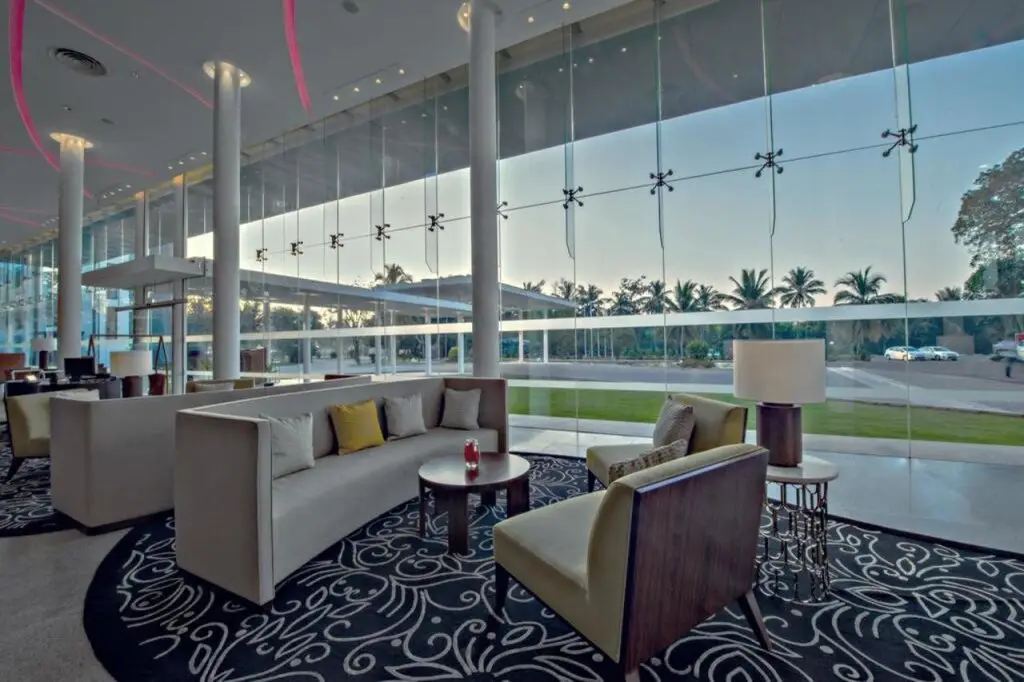 Катунаяке: Vivanta Colombo, Airport Garden