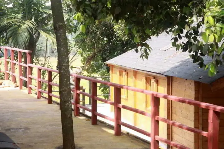 Келания: Zeppelin Eco Cabins