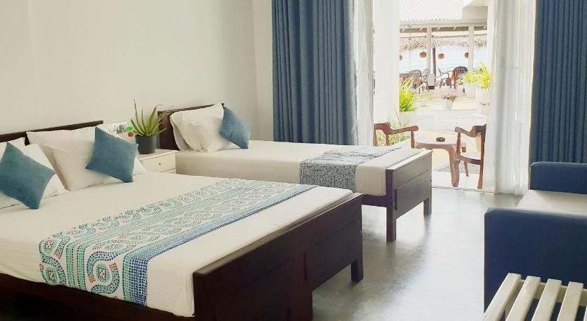 Хиккадува: Hotel Blue Note