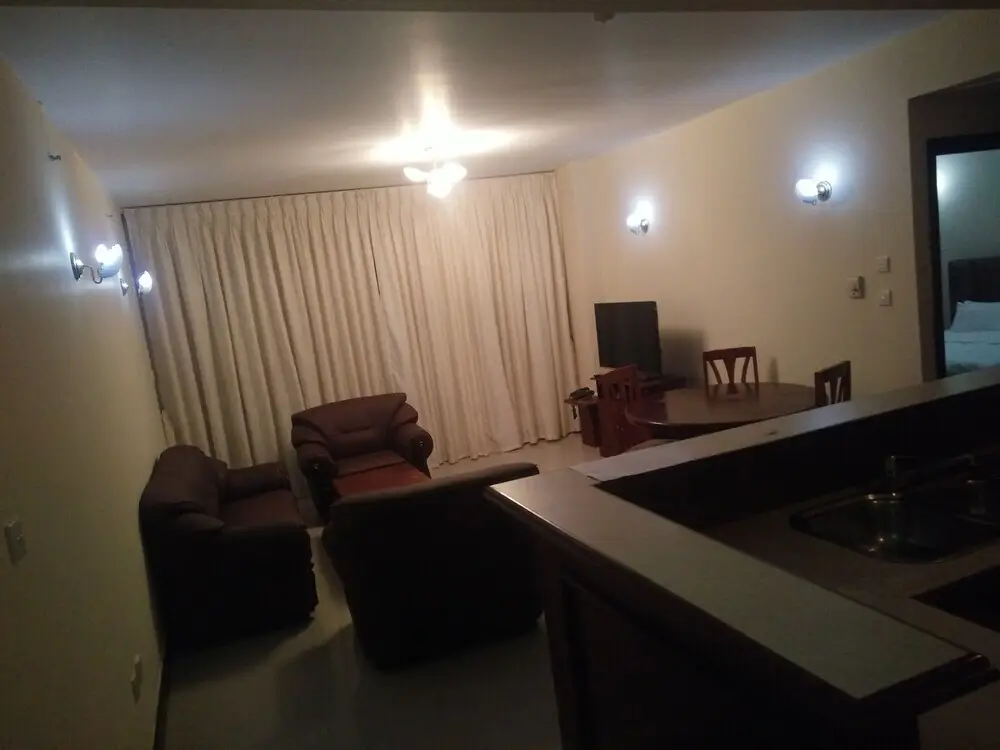 Коломбо: Crescatcity Apartments