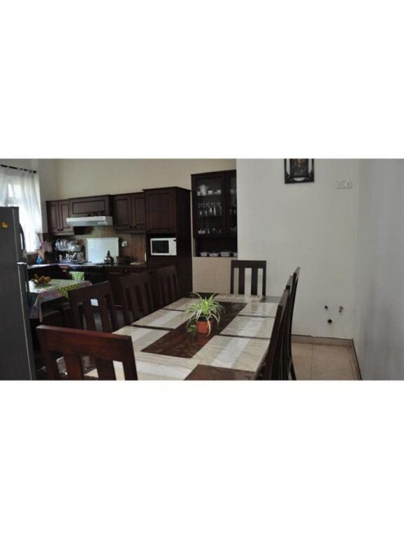 Канди: Vista BnB Hill Road