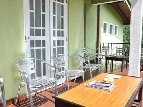 Канди: Vista BnB Hill Road