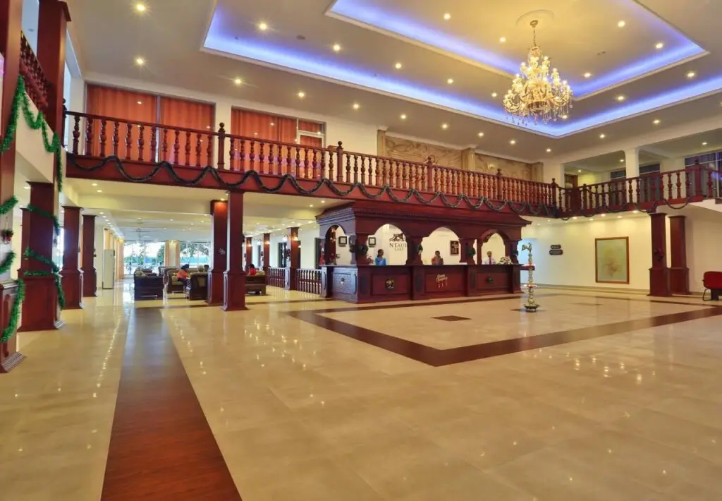 Эмбилипития: Centauria Lake Resort