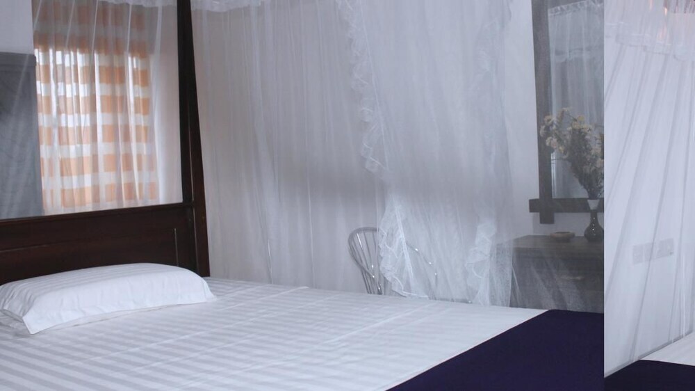 Велигама: WH Beach Resort