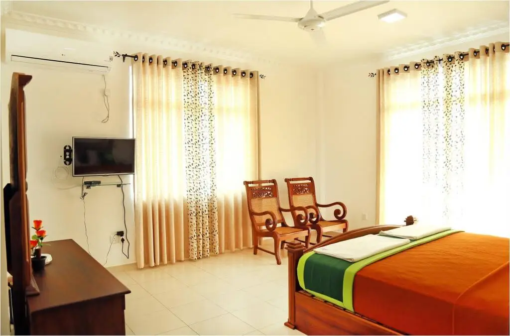 Катунаяке: Ronaka Hotel