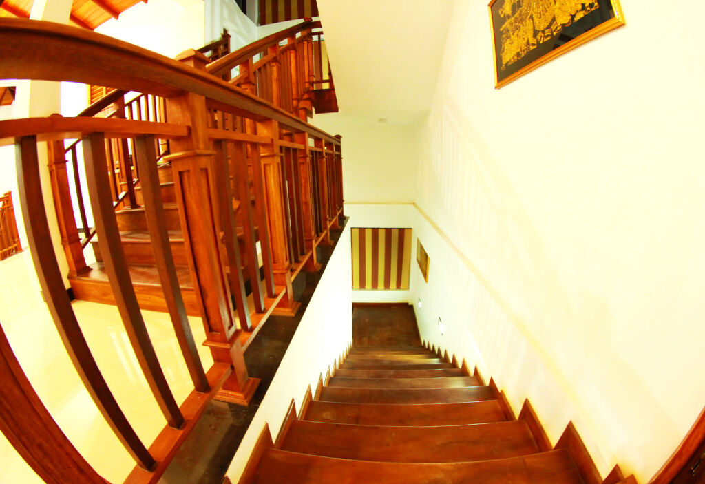 Унакурува: Grand Residence