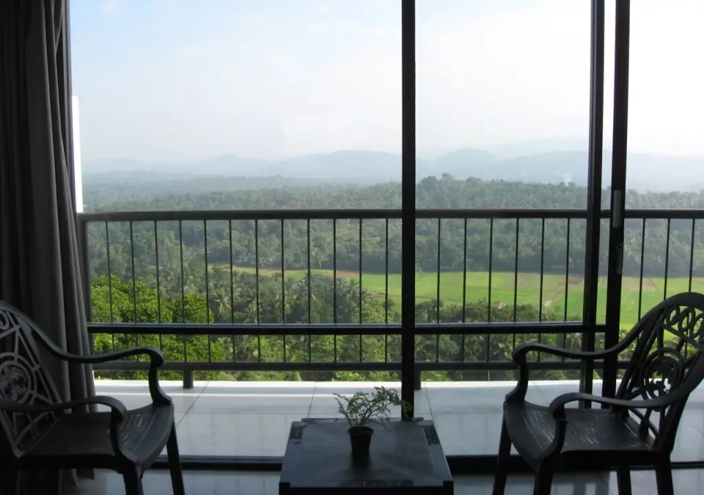 Канди: Zenith Home Stay