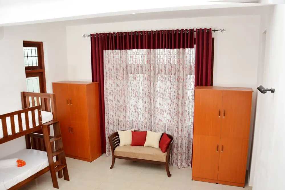 Гора Lavinia: Colombo Mount Beach Hostel