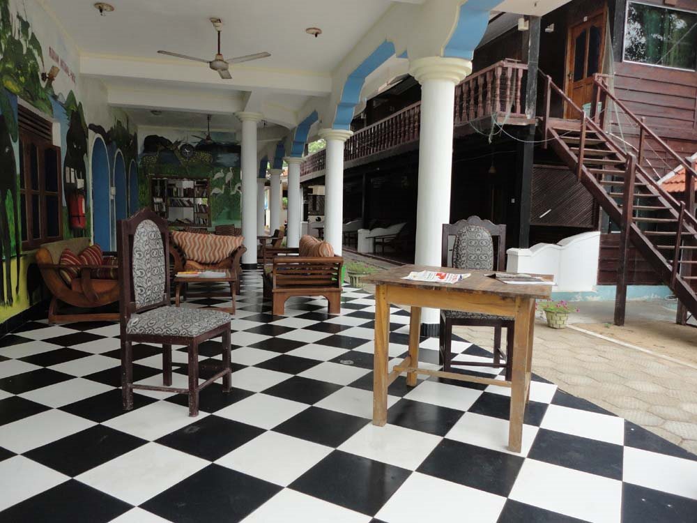 Deans Beach Hotel — фото 1
