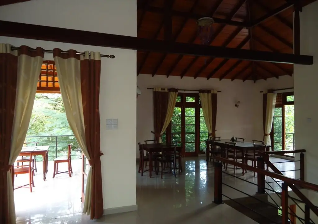 Канди: Tarana Hotel