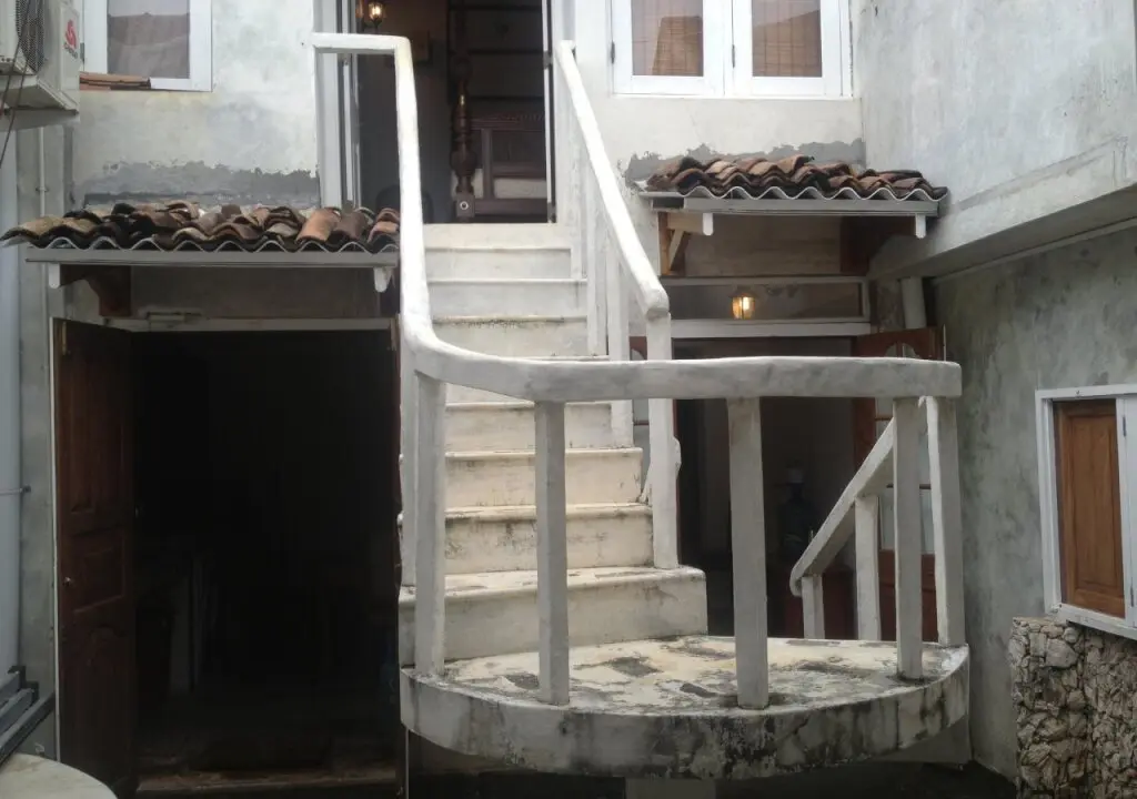 Галле: Rifkys Galle Fort Residence