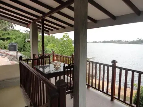 Бентота: Sapara River Inn