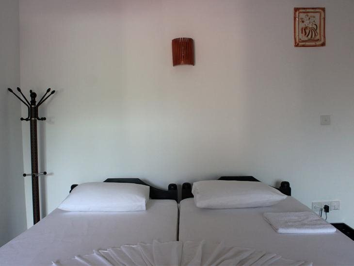 Галле: Tharusha Holiday Inn