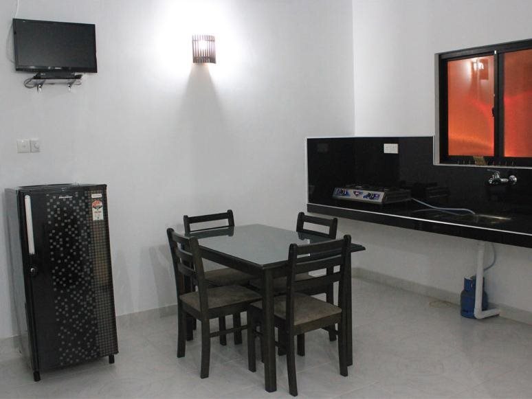 Галле: Tharusha Holiday Inn