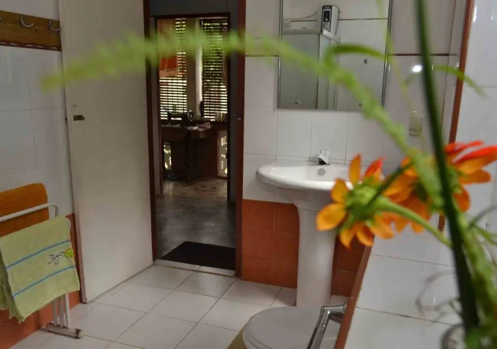 Канди: Guest House Sujatha