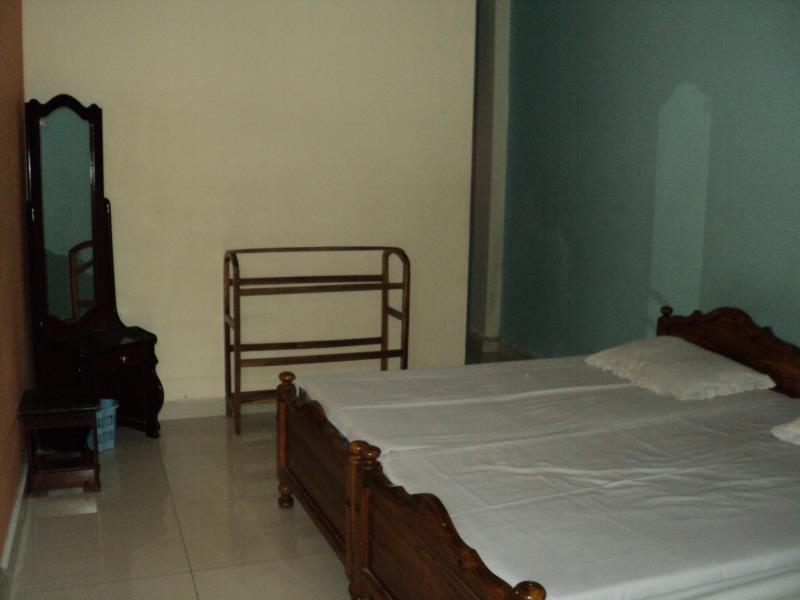 Тринкомали: Vinoth Sri Hotel